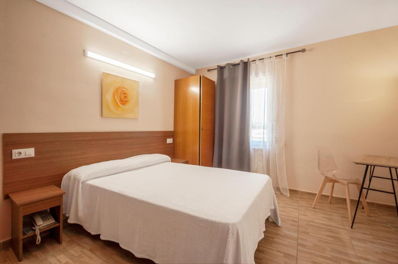 Hotel Silvia Empuriabrava Exterior photo